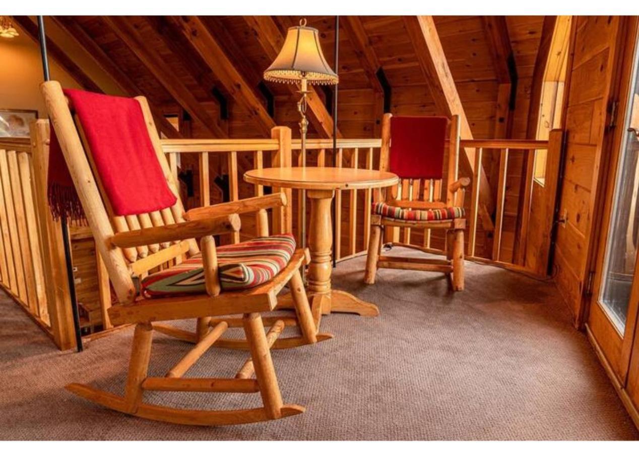 Point Au Roche Lodge Платсбърг Екстериор снимка