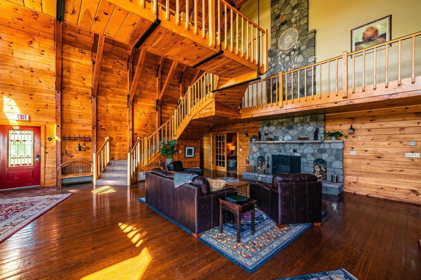 Point Au Roche Lodge Платсбърг Екстериор снимка
