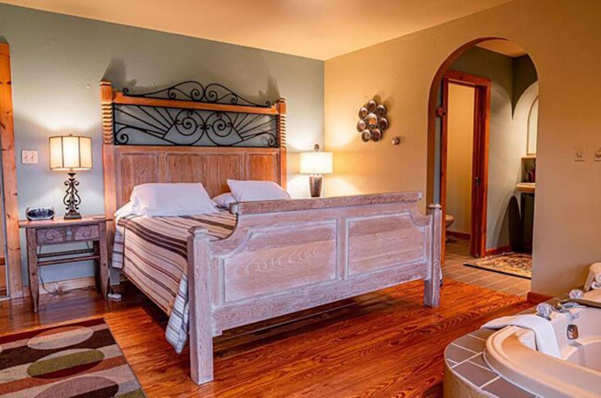 Point Au Roche Lodge Платсбърг Екстериор снимка